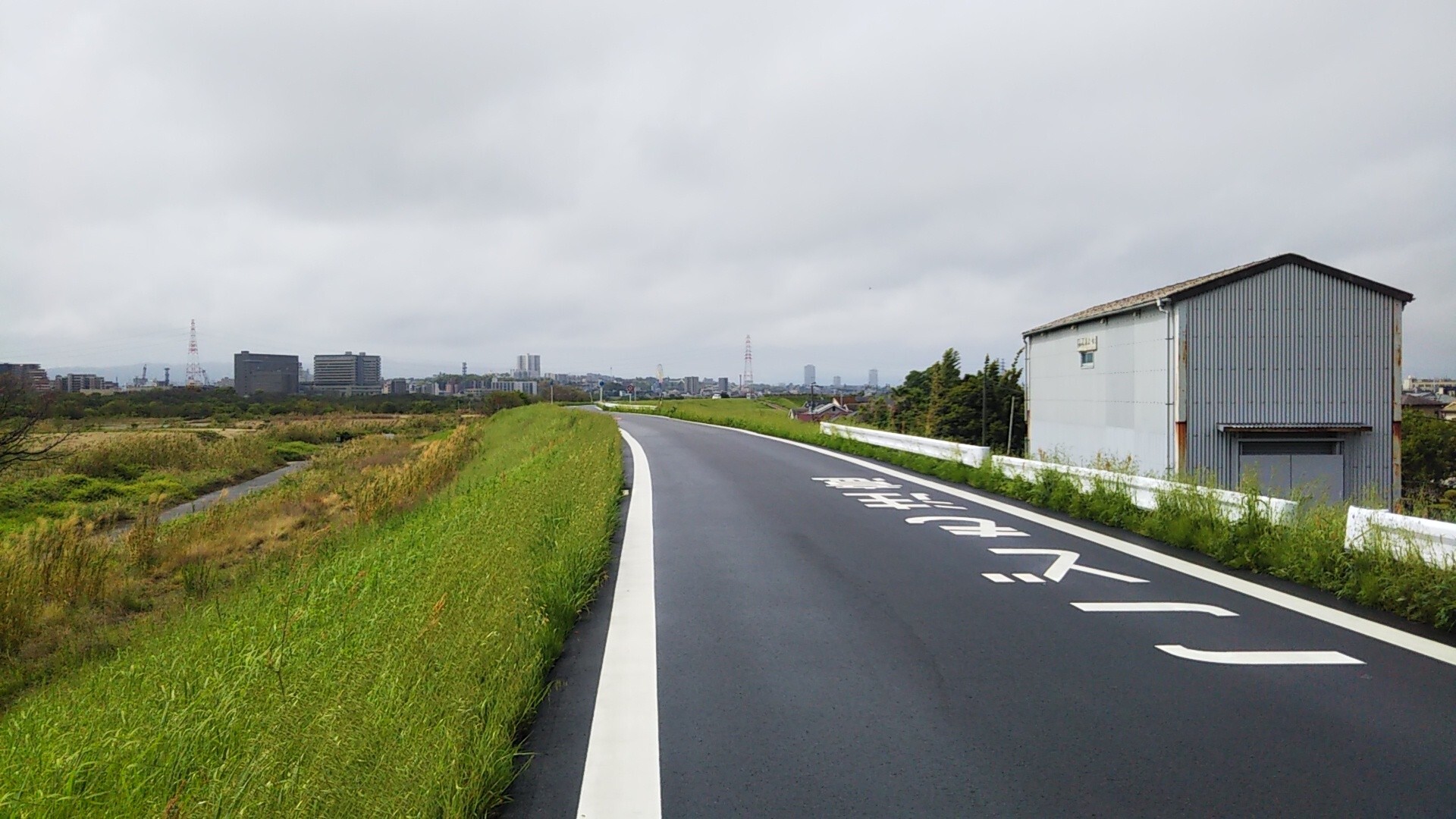 お散歩 淀川河川公園大塚地区へ 05 04 えむけんさんの竜王山 茨木市 阿武山の活動日記 Yamap ヤマップ