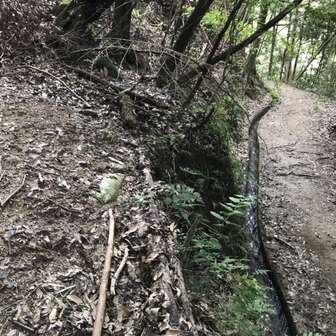 生駒山・神津嶽・大原山 この水路はどうやら残すみたいですね。