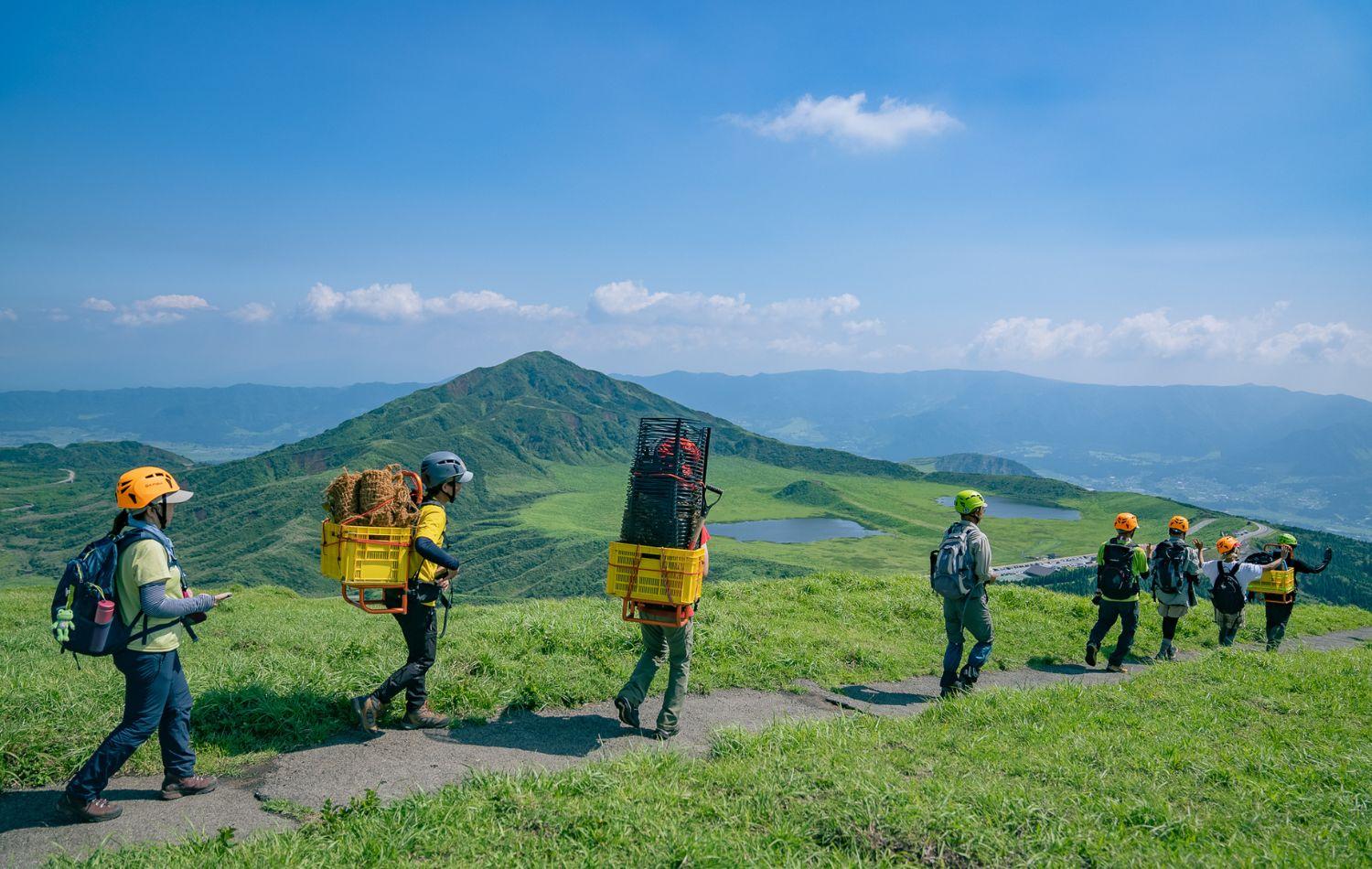 阿蘇・杵島岳の登山道整備と草原再生プロジェクト