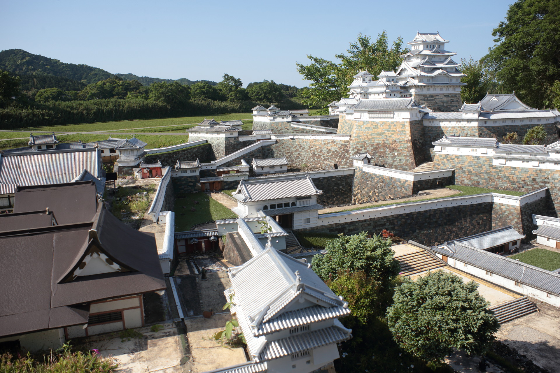 バイクで そうだミニチュア姫路城を見に行こう In伊勢 Karatetaroさんの能勢妙見山 歌垣山 天台山の活動データ Yamap ヤマップ