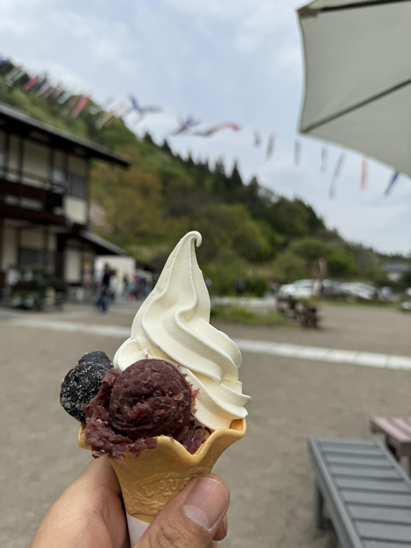 ソフトぐらい食べよう。塩花豆あんこだったかな。美味しかった！
