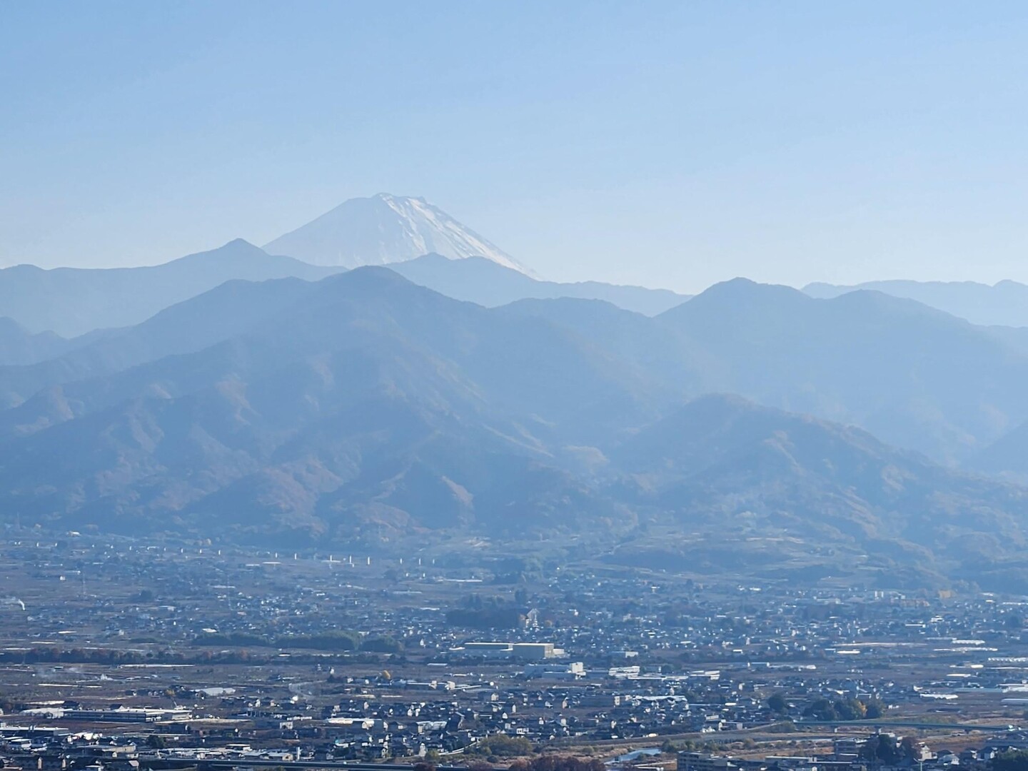 大蔵経寺山 / 要害山・兜山・大蔵経寺山の写真3枚目 / 霞んてるけど富士山 YAMAP / ヤマップ