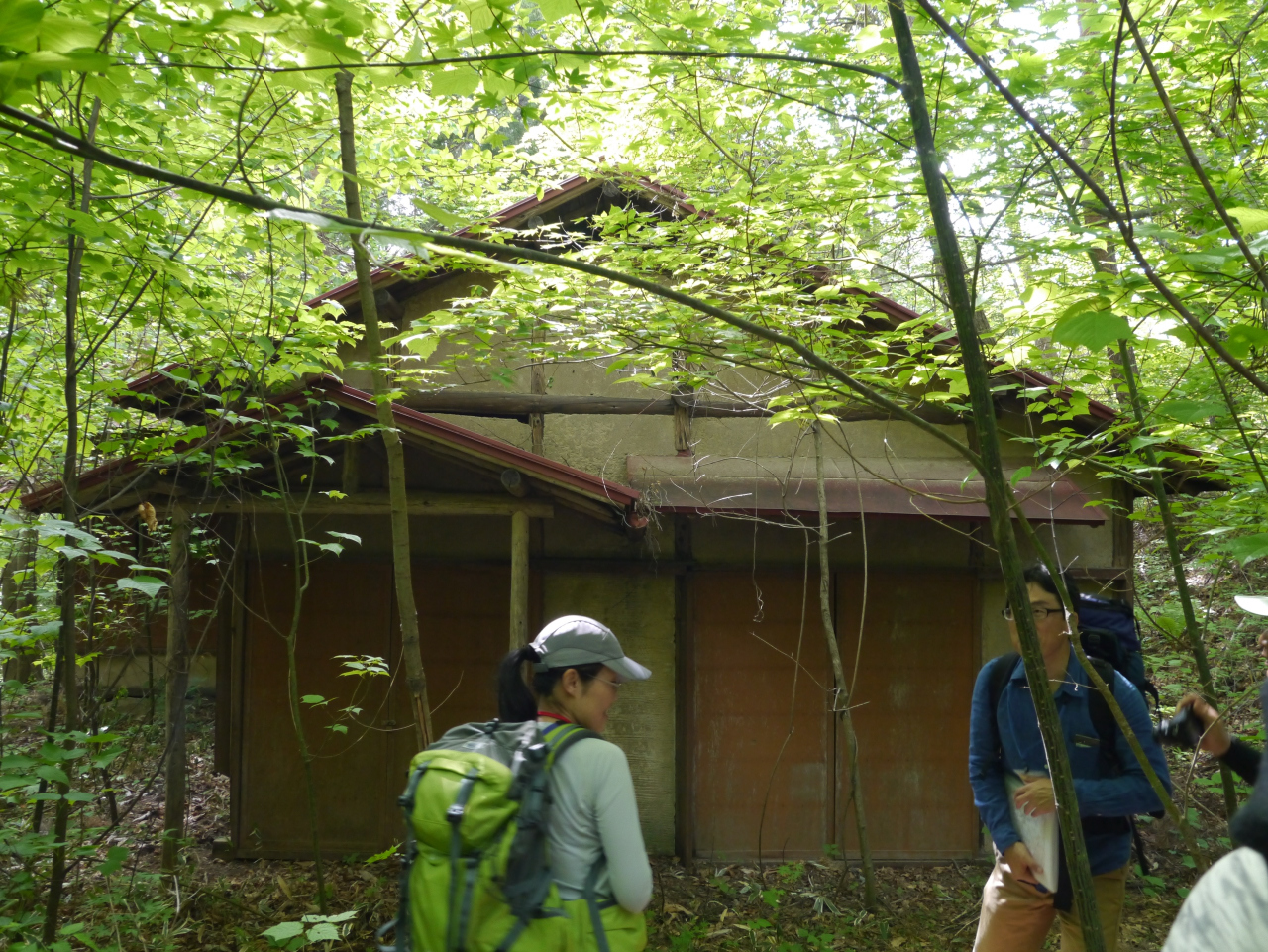 浅間山・黒斑山・篭ノ登山 池西庵（旧幸田露伴別荘）
荒れ放題になっていますが何とか残ってます