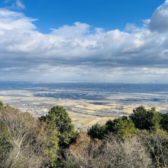 登頂〜残念ながら御嶽山や白山は雲の中〜