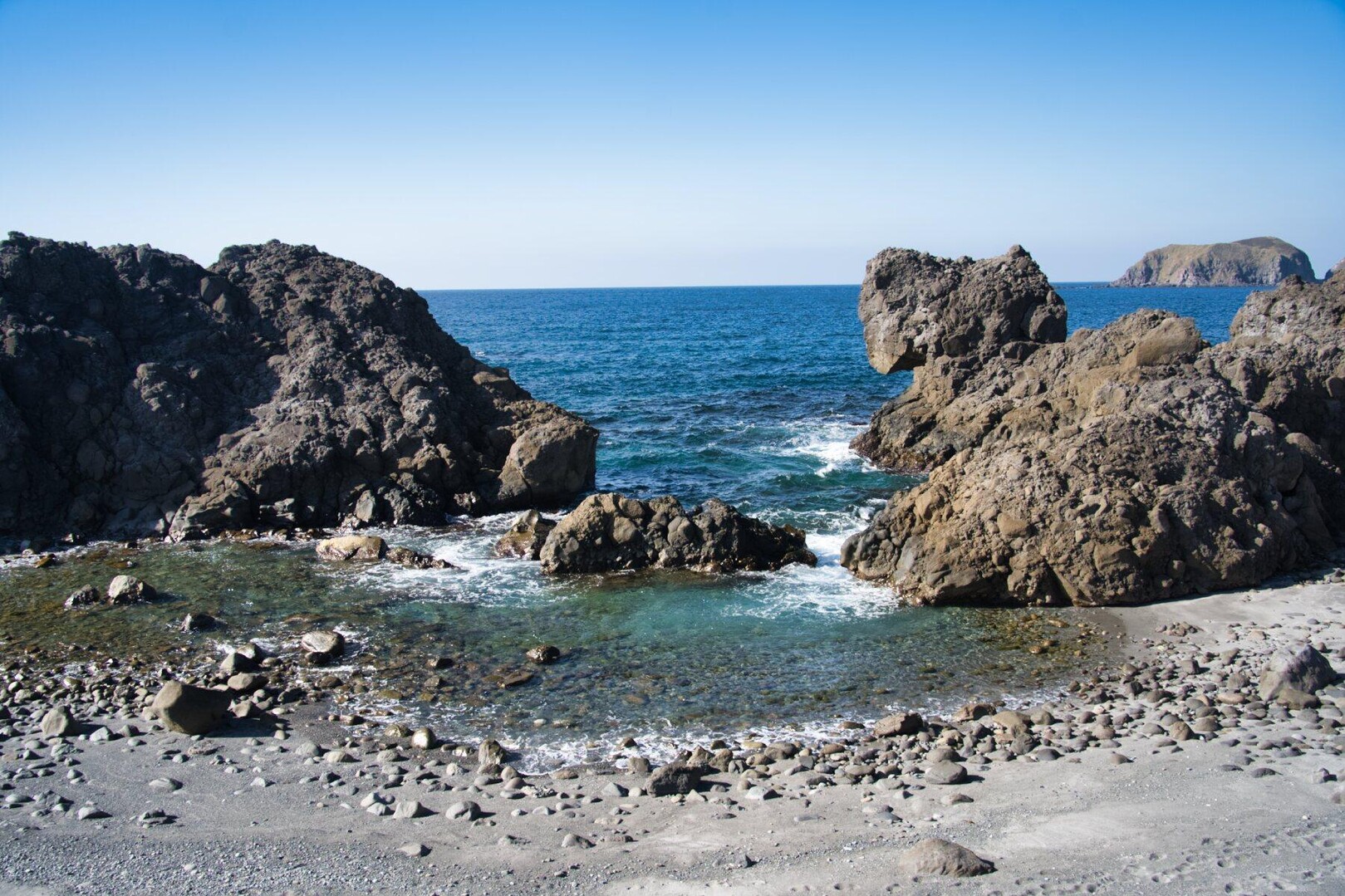 東海汽船ミステリーきっぷで伊豆七島へ / 新島・式根島の写真35枚目 / 私は整ってる浜よりこ～ゆ～ほうが好き YAMAP / ヤマップ