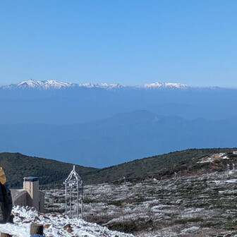 大朝日岳　以東岳　根雪かな？