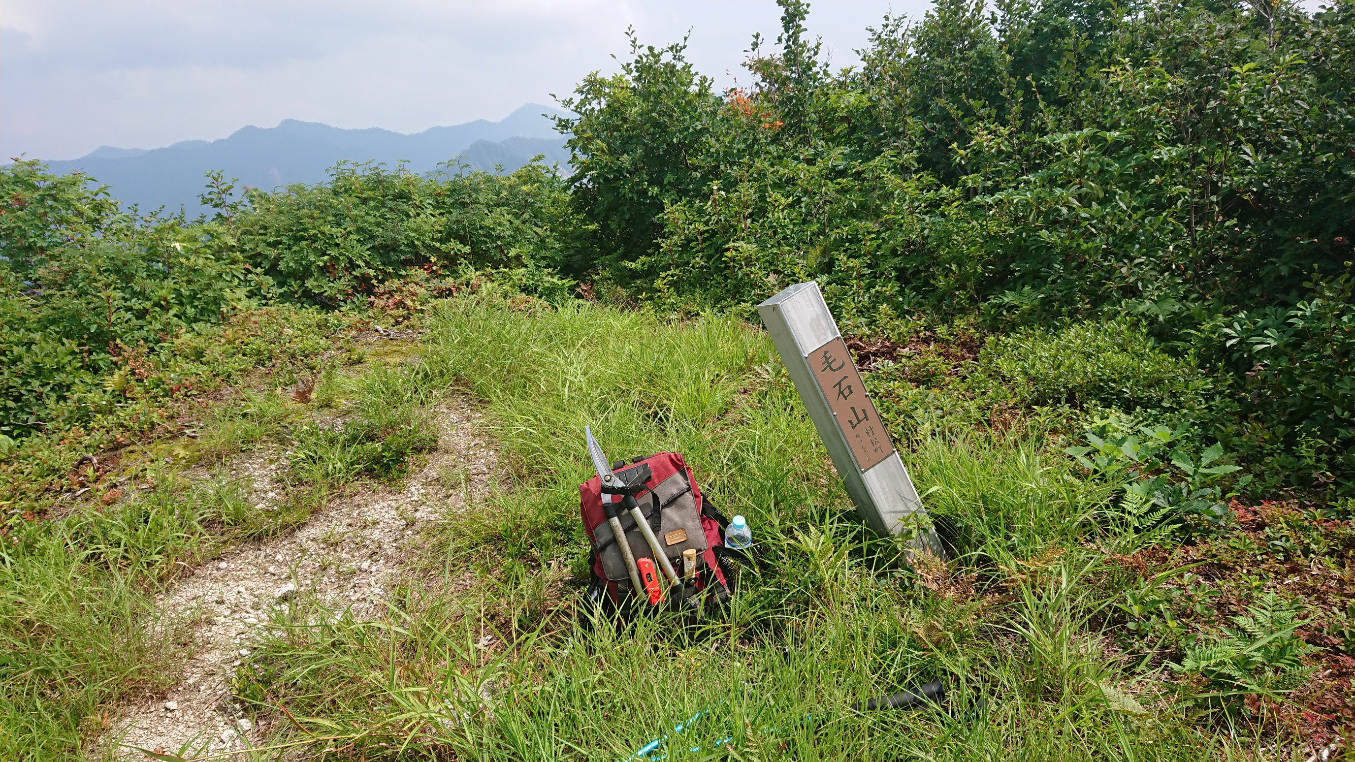 木六山・銀次郎山 毛石山