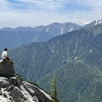 奥黒部ヒュッテからロッジくろよんー黒部ダムー扇沢ー七倉ダム