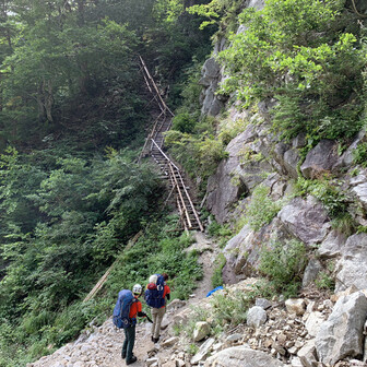秋山（奥黒部） 北アルプス 読売新道】黒部ダム-平ノ渡し-奥黒部ヒュッテ-赤牛岳