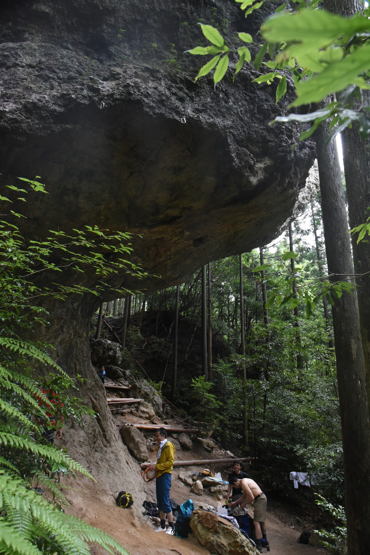 明神山（三ツ瀬明神山） 岩登りのメッカとなっております。