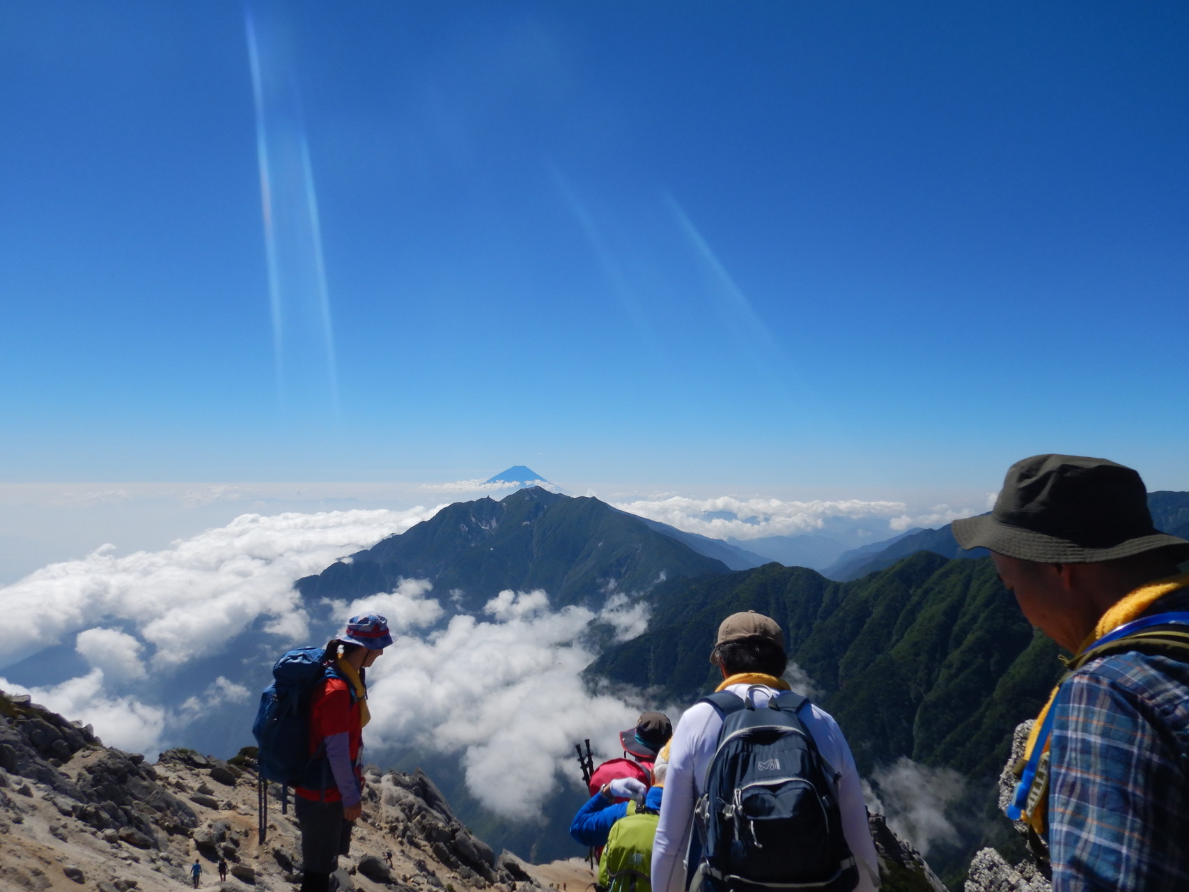 梅雨明けの甲斐駒ケ岳は暑かった じいじさんの甲斐駒ヶ岳 日向山 山梨県北杜市 の活動データ Yamap ヤマップ