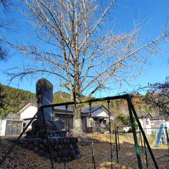 公民館駐車場から、トイレは怪しいので手前のコンビニなどで