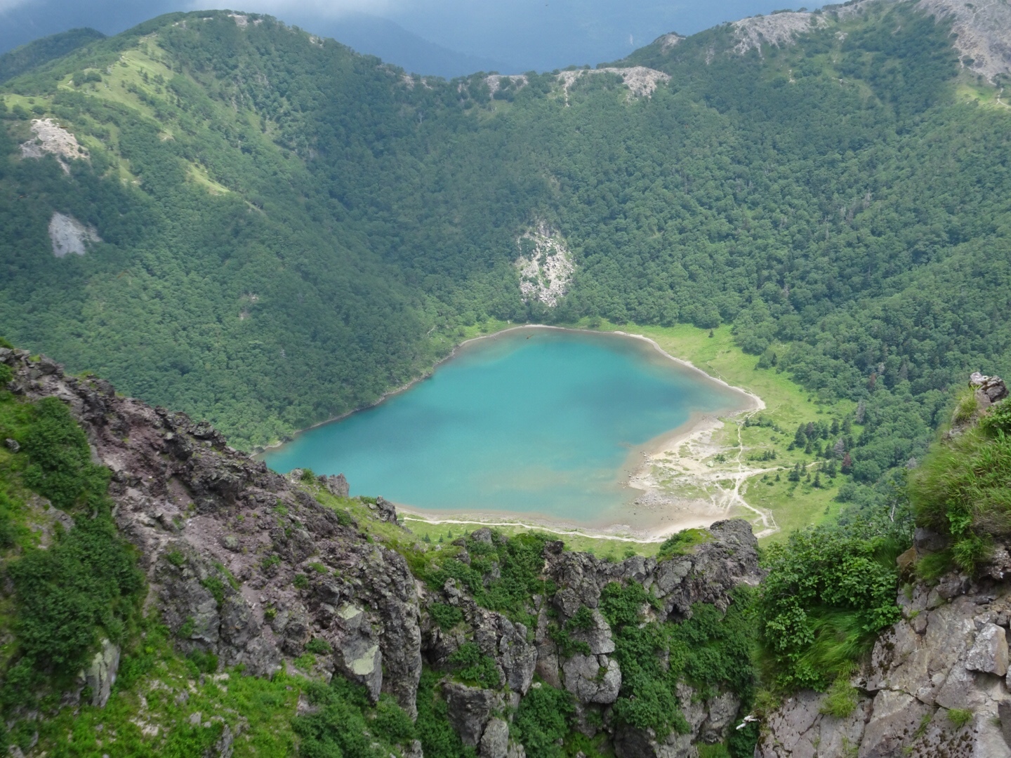 日光白根山へ 菅沼駐車場 弥陀ヶ池 白根山 避難小屋 五色沼 弥陀ヶ池 菅沼駐車場 なかさんの日光白根山 五色山 錫ヶ岳の活動データ Yamap ヤマップ