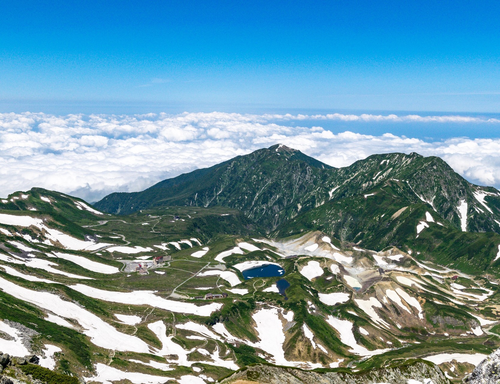7月残雪が美しい 立山登山 Akikoさんの立山 雄山 浄土山の活動データ Yamap ヤマップ