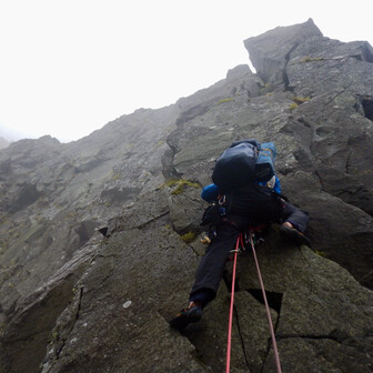 095 本・雑誌・漫画 日本のクライミングガイドブック 4冊セットマルチ