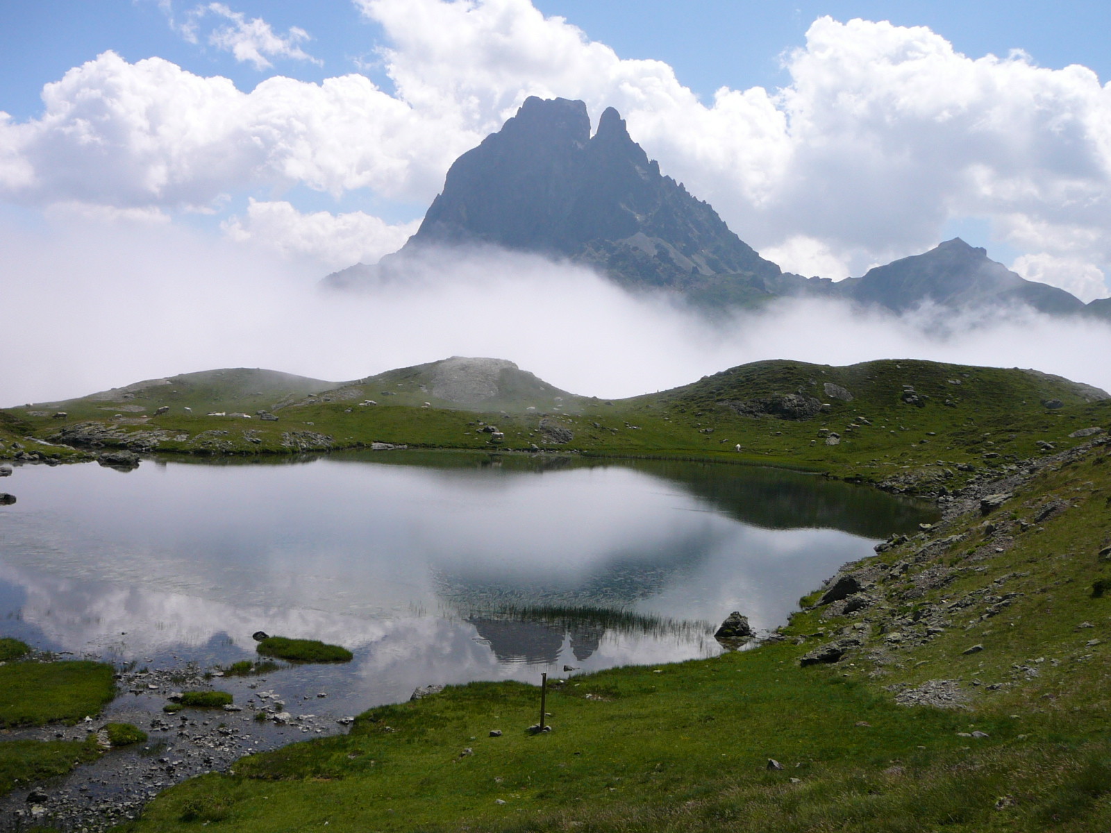 フランスからスペインへとピレネー山脈を越えて行きました なの鼻さんのカミーノ デ サンティアゴその2 Roncesvalles Zubiri の活動データ Yamap ヤマップ