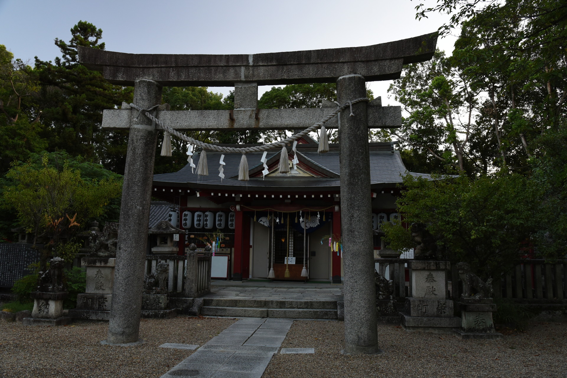 交野山・国見山 機物神社の本堂です。
日本で唯一の七夕伝説の織姫を祭る神社。