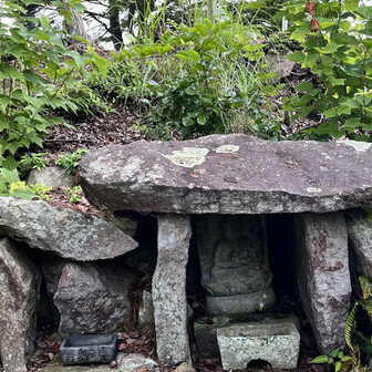 薬師峰のお薬師さま