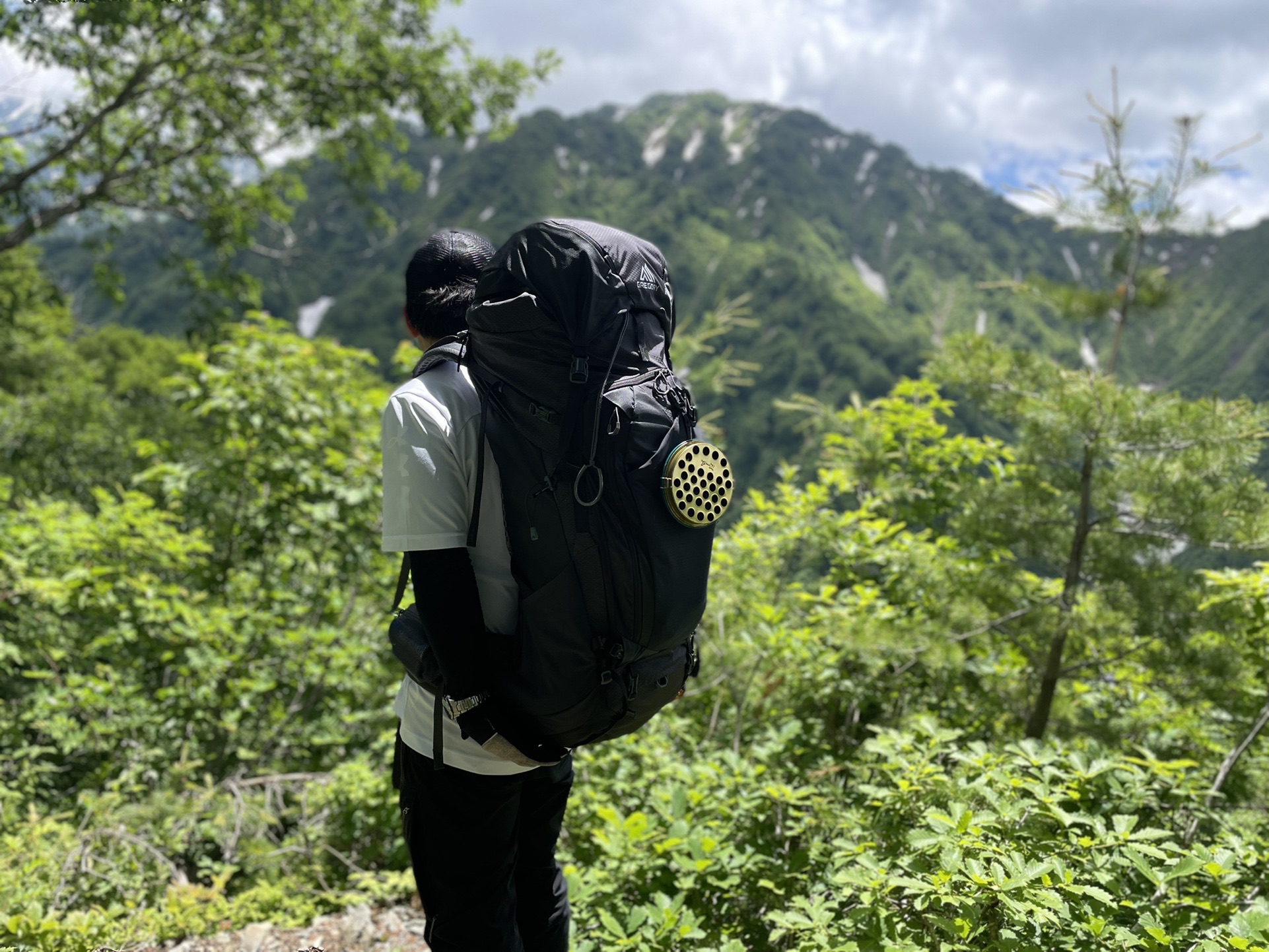 マンダム。
彼さん、ザックをおんぶしながら登っています。
（翌日、肩のアジャスターベルトが緩んでいることに気付いた