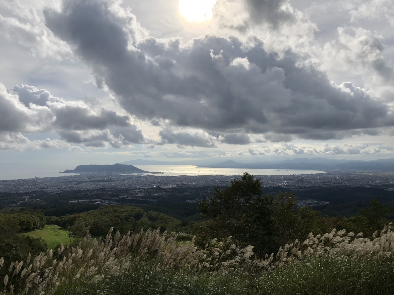 Kgカントリークラブ往復 少し肌寒いかと思ったら意外と気温が高くて滝汗 行きはゆっくり 帰りはダッシュで駆け降りてきた 太腿パンパンで明日は筋肉痛確実 笑 Takeさんの蝦夷松山 雁皮山の活動日記 Yamap ヤマップ