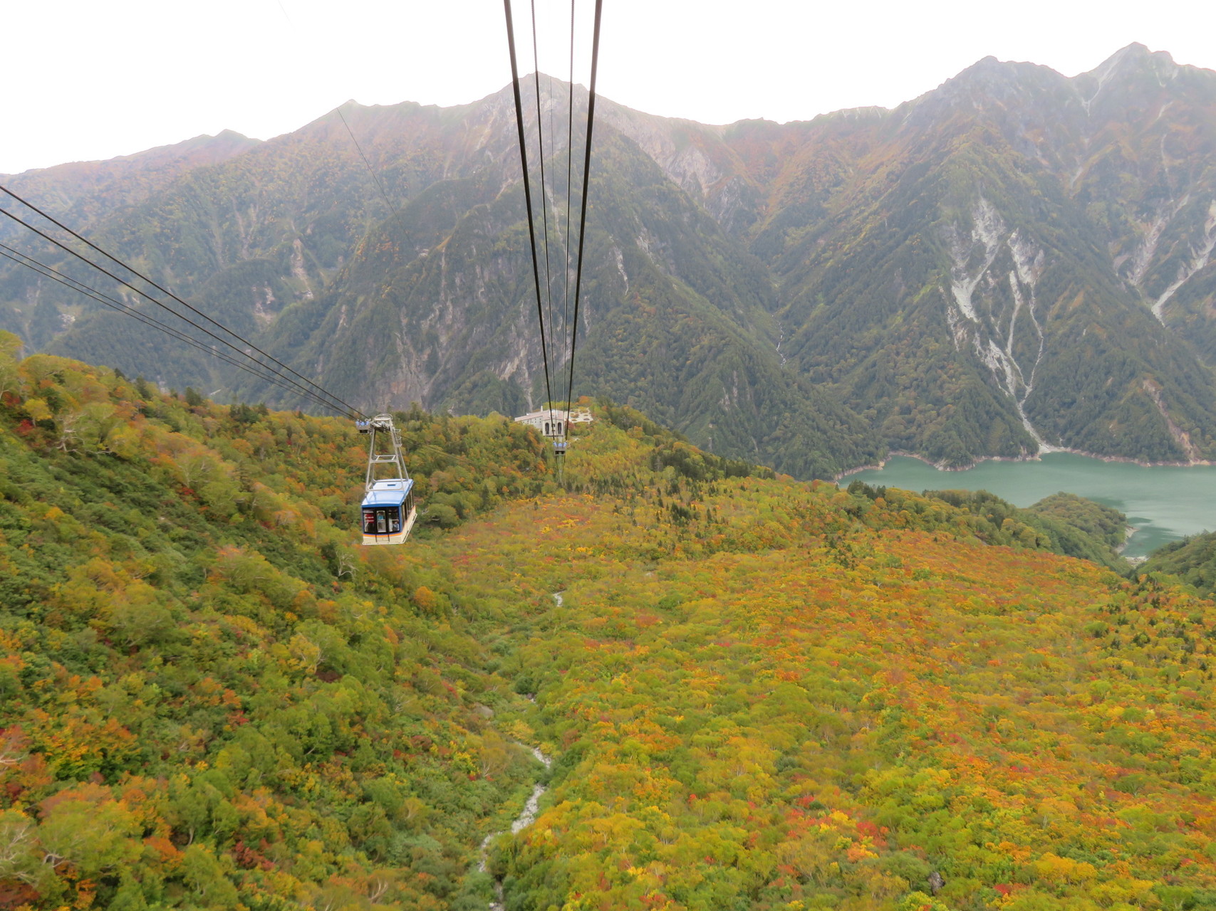 立山室堂と黒部ダムへ 台風前の紅葉と日本一高所の Manoさんの立山 雄山 浄土山の活動日記 Yamap ヤマップ