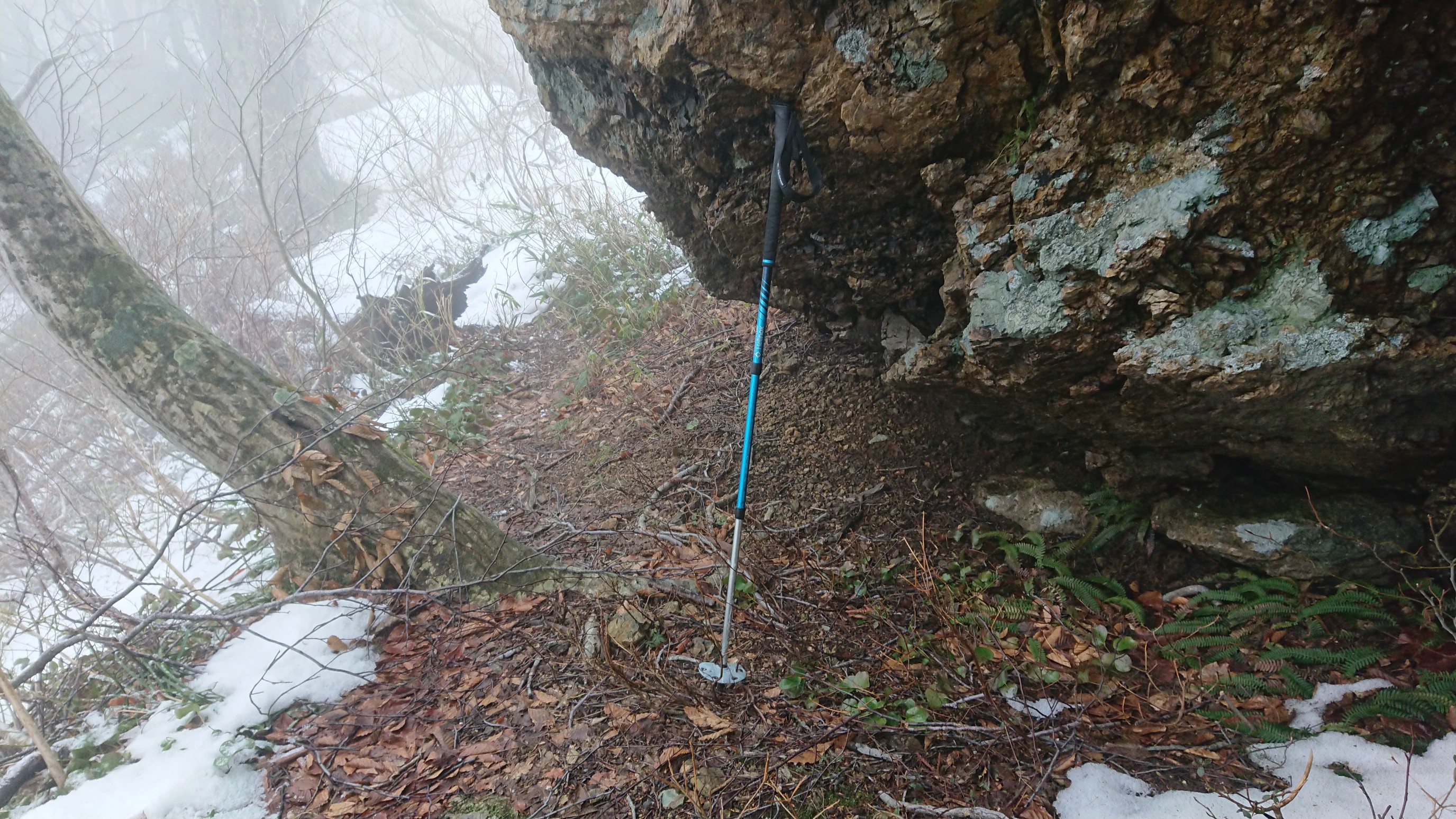 木六山・銀次郎山 ビバークに最適
ここはいつもこんな感じ