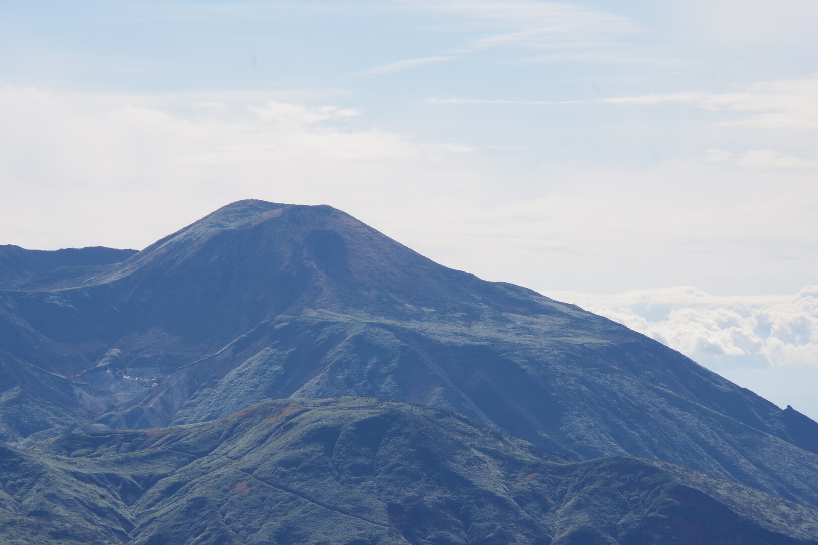 日本晴れの上天気 黒湯から乳頭山ピストン 秋田県田沢湖町 秋田焼山 栂森の写真42枚目 秋田駒ヶ岳 １６３７メートル Yamap ヤマップ