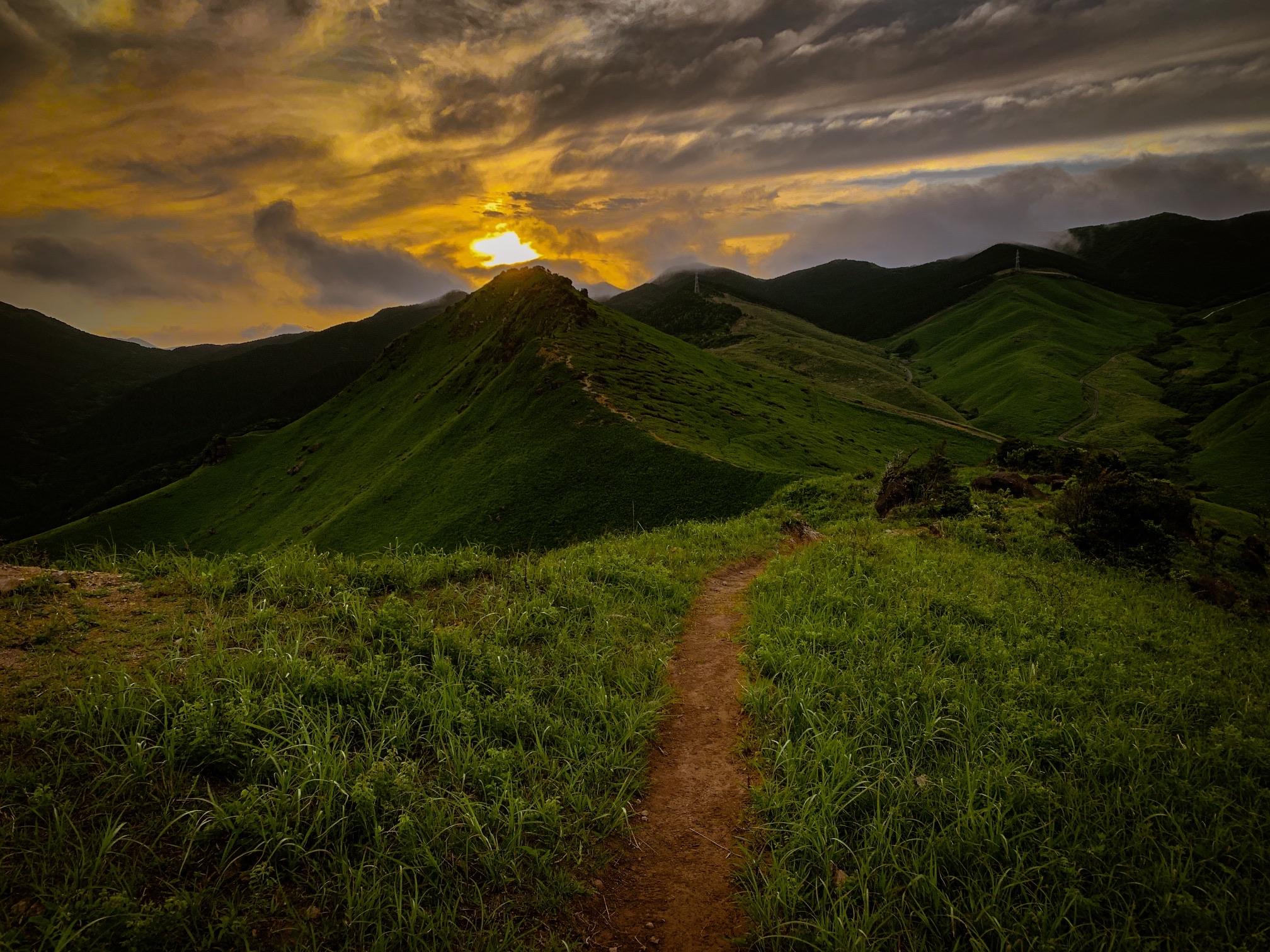 癒しの稜線だ〜！ 一ノ峯・二ノ峯・冠ヶ岳 / フィン兄さんさんの俵山・冠ヶ岳・清栄山の活動データ YAMAP / ヤマップ