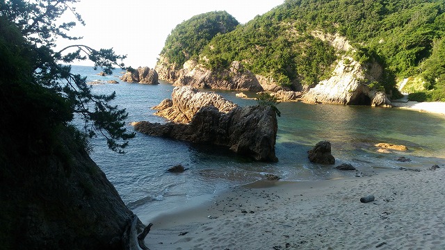 浦富海岸 と秘境の滝 猿壺の滝 を訪ねて 野うさぎ銀次郎さんの鳥取市の活動日記 Yamap ヤマップ