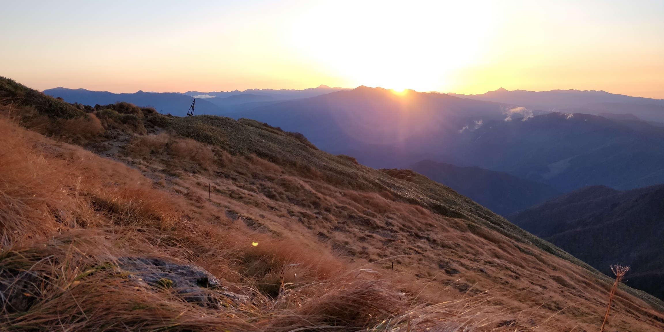 谷川岳での登山 ご来光と風景 Tomato Peelerさんの谷川岳 七ツ小屋山 大源太山の活動データ Yamap ヤマップ