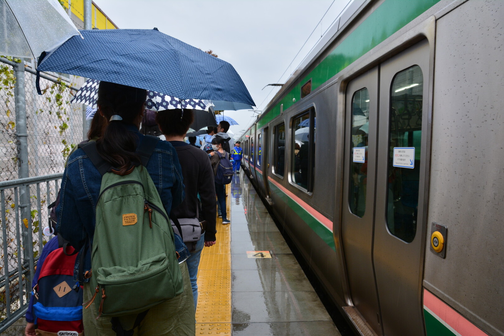 JR東日本新幹線利府車両基地職員用防寒ジャンパー JR東日本新幹線利府車両基地職員用防寒ジャンパー