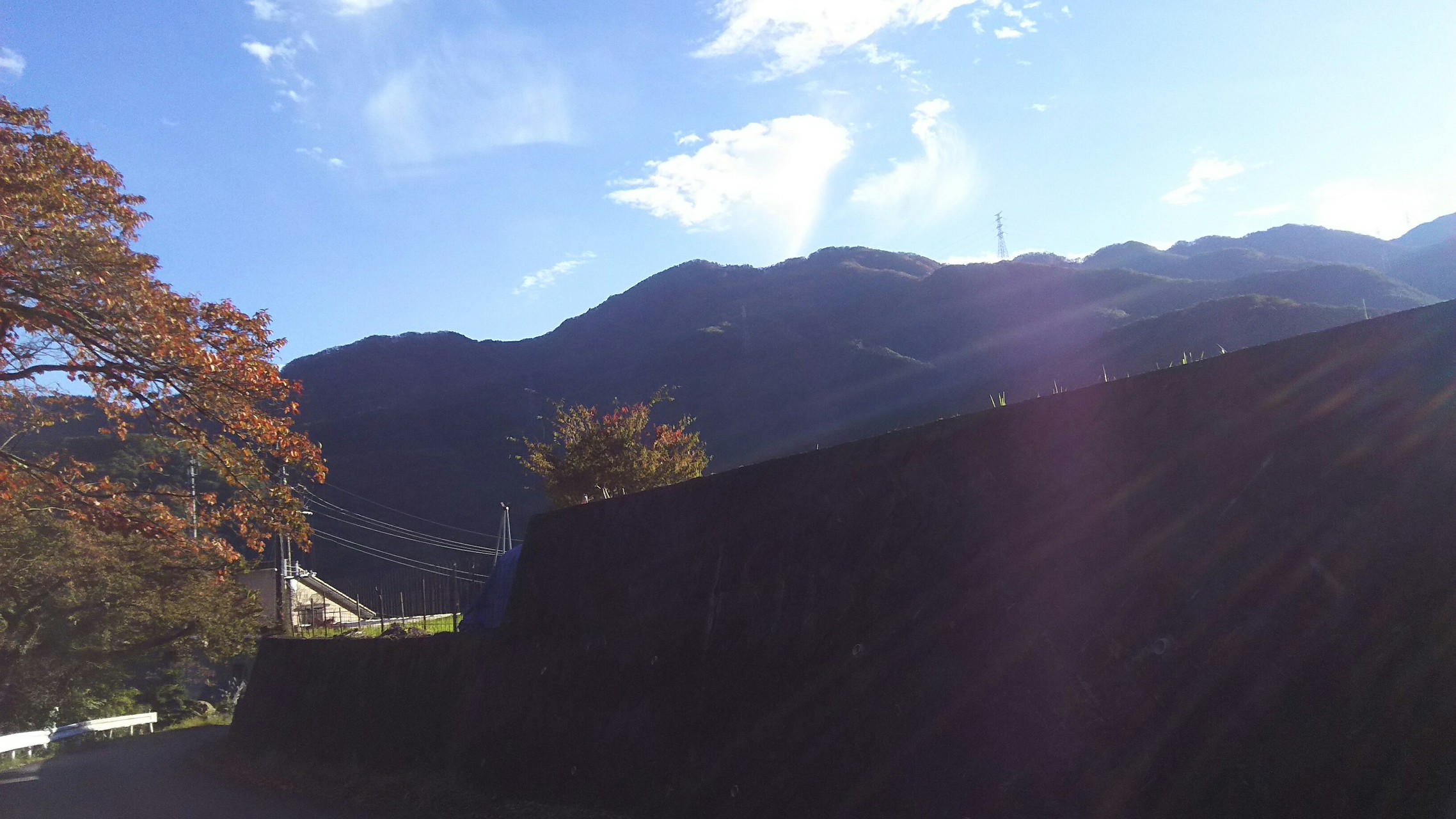 滝子山 岩と富士と紅葉と マンディさんの滝子山 大谷ヶ丸 笹子雁ヶ腹摺山の活動データ Yamap ヤマップ