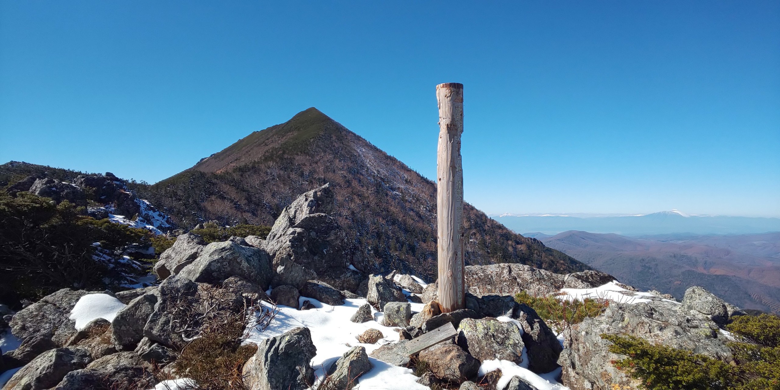 初冬の早池峰山 剣ヶ峰 岩手県宮古市 めたぼんさんの早池峰山 薬師岳 鶏頭山の活動データ Yamap ヤマップ