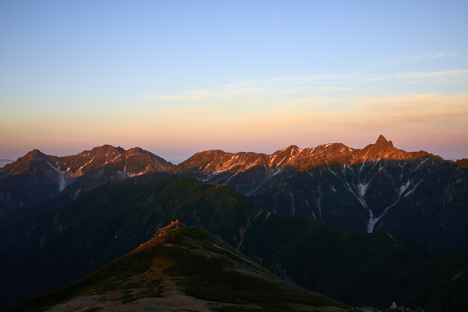 表銀座ピストン 梅雨明け最前線を求めて 大天井岳 槍ヶ岳 燕岳 Kotaro さんの常念岳 大天井岳 燕岳の活動データ Yamap ヤマップ