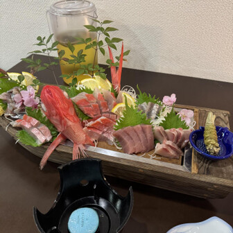 天城山・鉢ノ山・三筋山 刺し盛り、どれも美味しかった