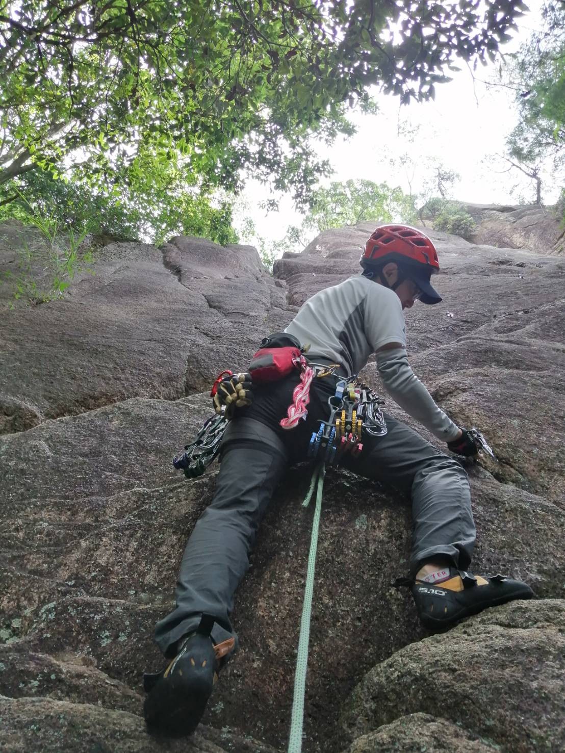 三倉岳クライミング 雨上がりでヌメヌメ Fujitacさんの三倉岳 瓦小屋山の活動日記 Yamap ヤマップ
