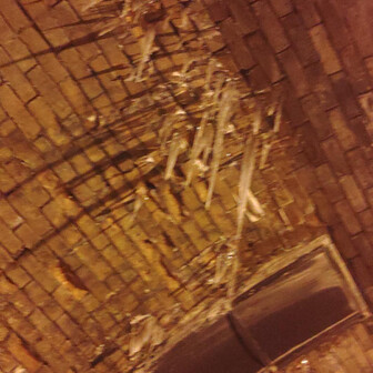 鼻曲山・氷妻山・留夫山 氷柱コワイ。