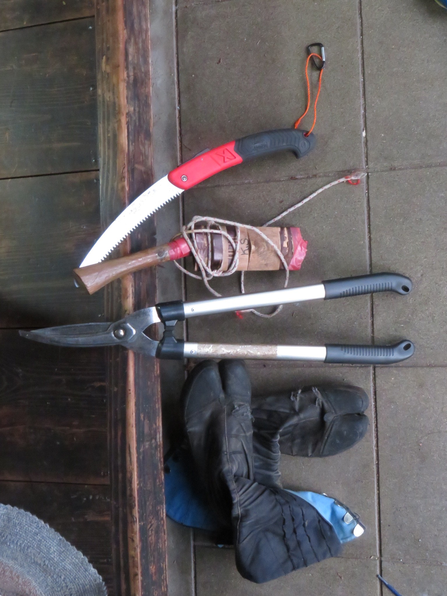 木六山・銀次郎山 今日の作業道具