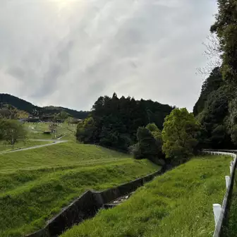 筑紫野運転公園でトイレ休憩して
右の登山道より天拝山へ