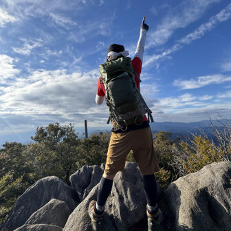 YAMAP山頂と実際山頂とのまちがいさがし
菅田将暉かー笑