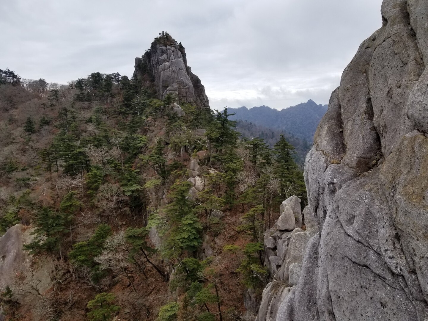 危険と癒しの岩峰へ 九州最難関の大崩山に登る 亀井タカシさんの大崩山 五葉岳 新百姓山の活動日記 Yamap ヤマップ
