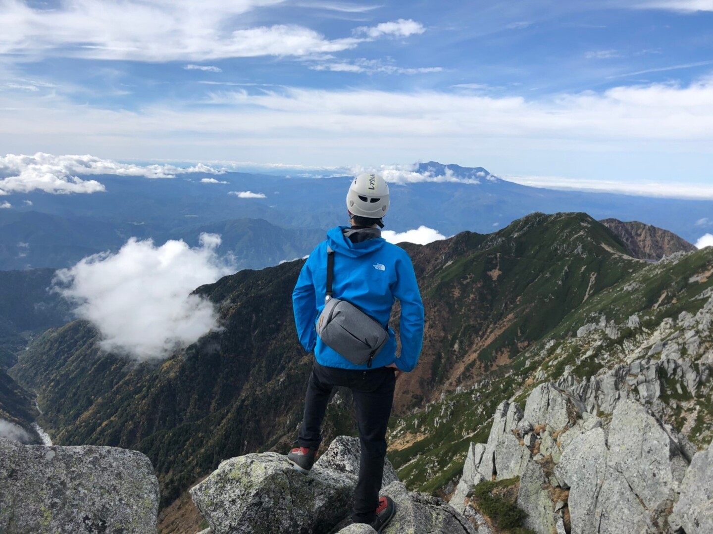 登山 中央アルプス 木曽駒ケ岳 宝剣岳 くるなるの山小屋