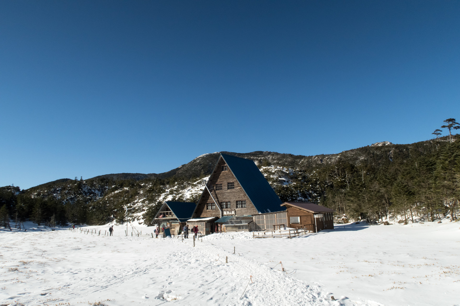 トレースがピッケルの形になった雪山ハイキング 北横岳 縞枯山 ポチオさんの蓼科山 横岳 縞枯山の活動データ Yamap ヤマップ