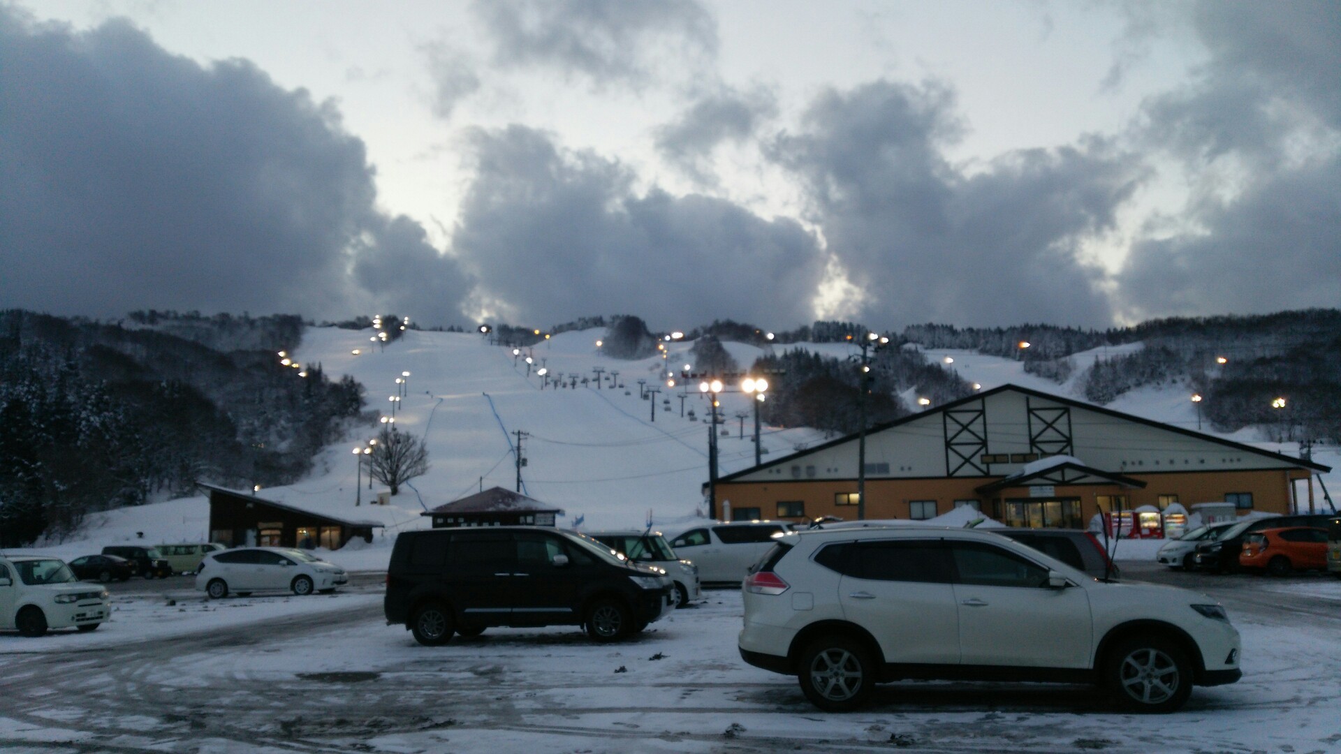 今シーズン5回目 矢島スキー場 ナイター うさニャロメさんの鳥海山 七高山 笙ヶ岳の活動データ Yamap ヤマップ
