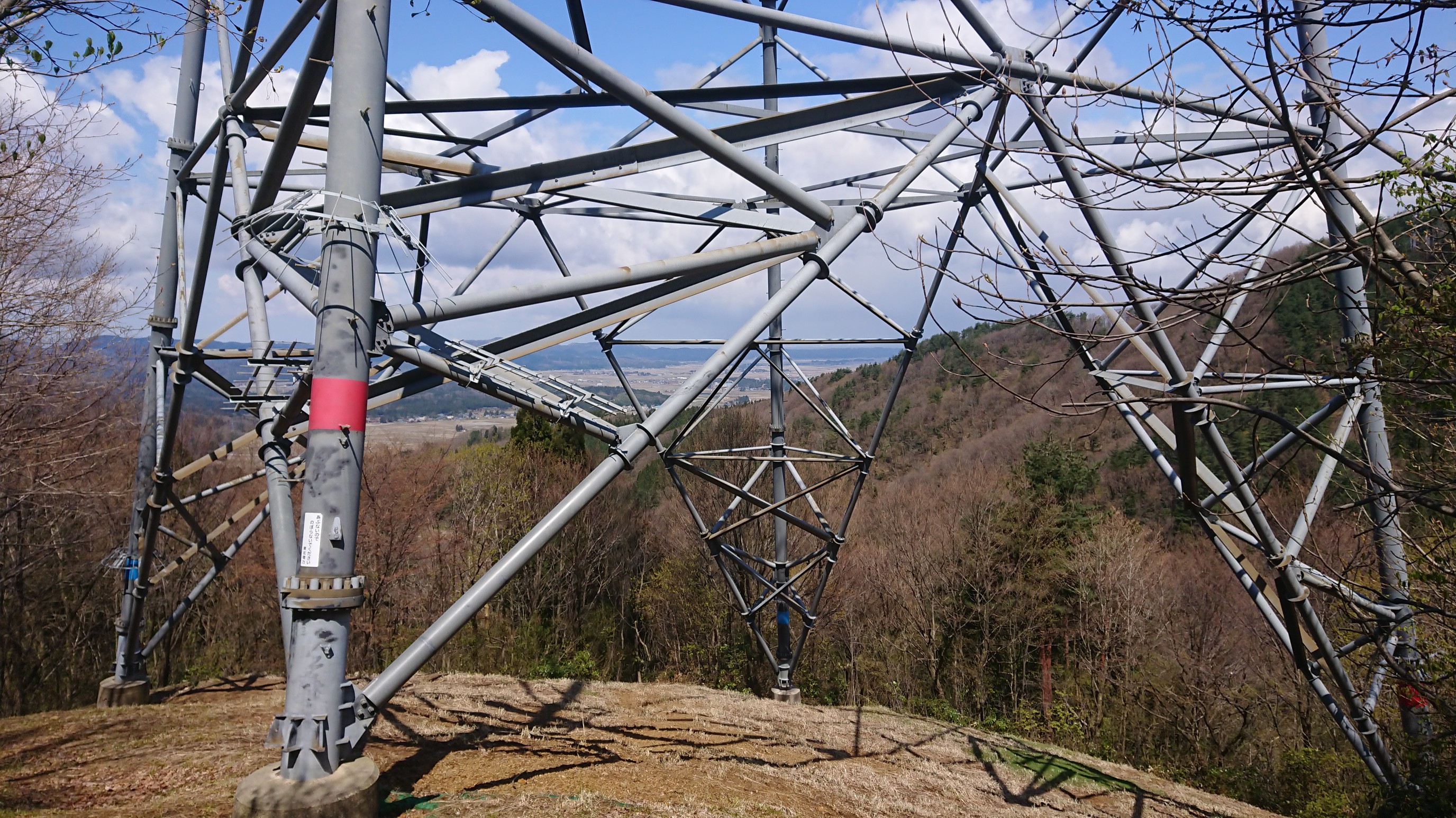 木六山・銀次郎山 103鉄塔から神戸沢方向