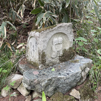 「満点の星降るごとし登山小屋」
残念、曇りだったので星は見えず🥲