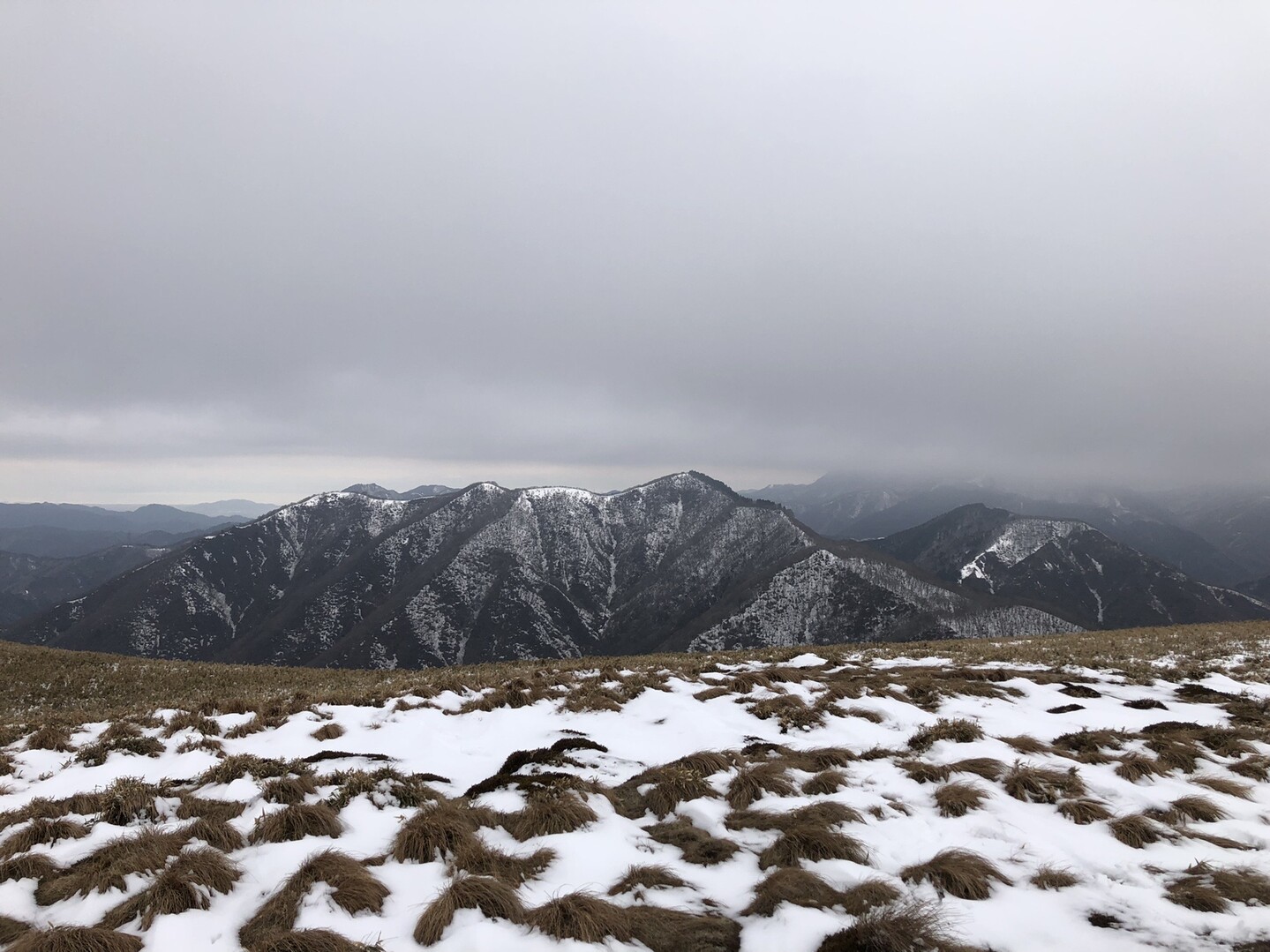 貸切 無風の竜ヶ岳 竜ヶ岳の写真46枚目 お隣の山々 名前はしりません Yamap ヤマップ