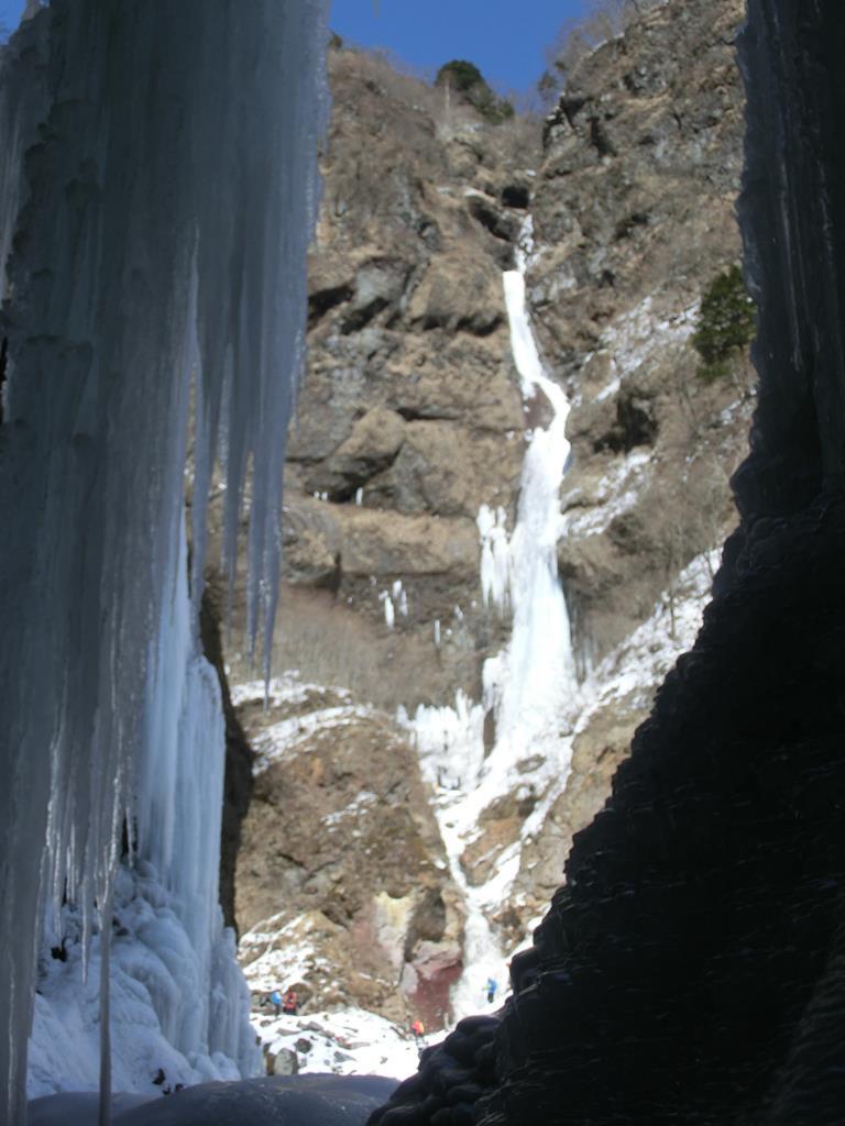 雲竜滝 日光市 の氷瀑 Mina42さんの女峰山 赤薙山 大真名子山の活動データ Yamap ヤマップ