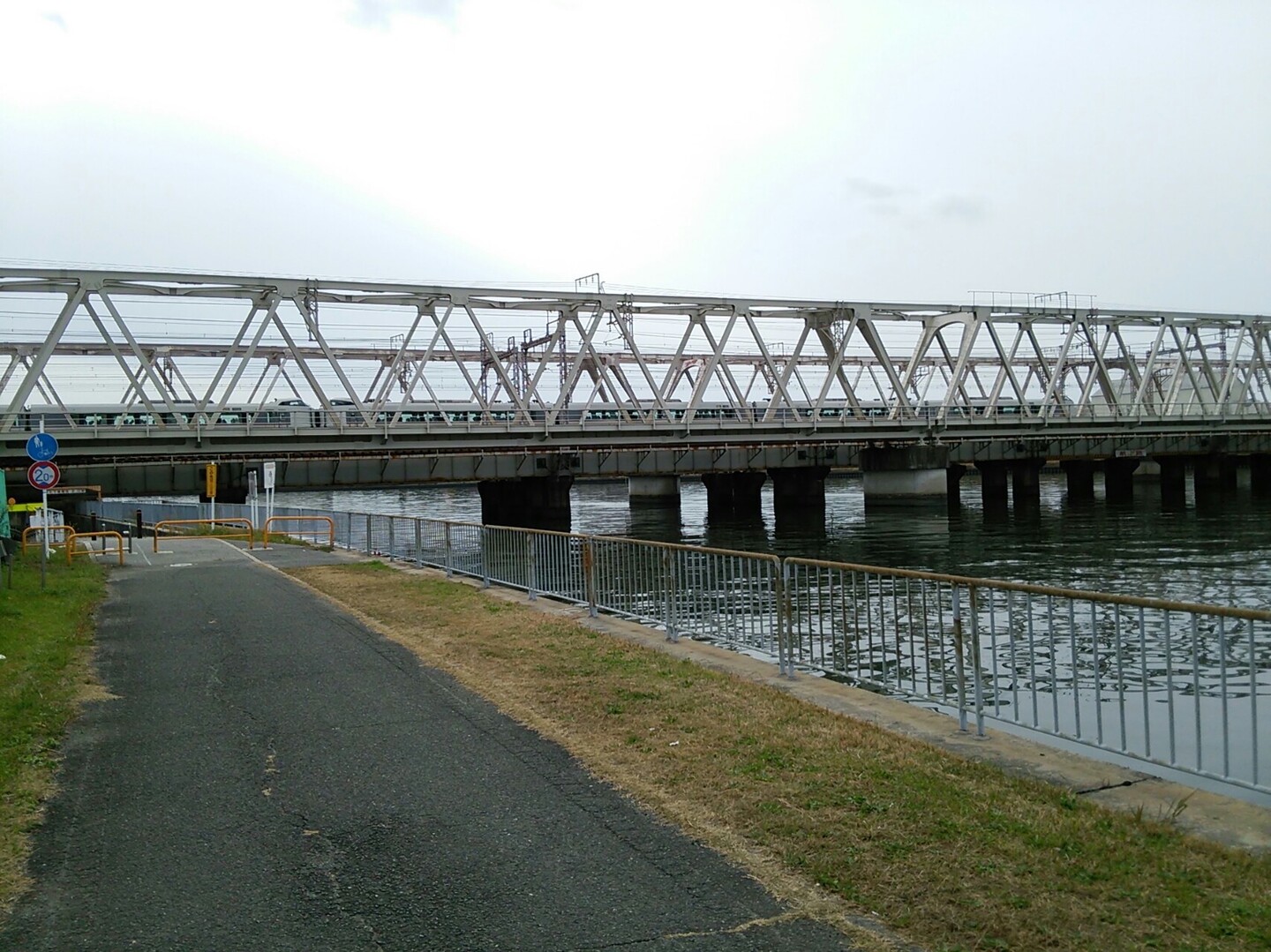 安威川 神崎川沿いを下る その先に海はあるのか 大阪市の写真32枚目 Jr神戸線 Yamap ヤマップ