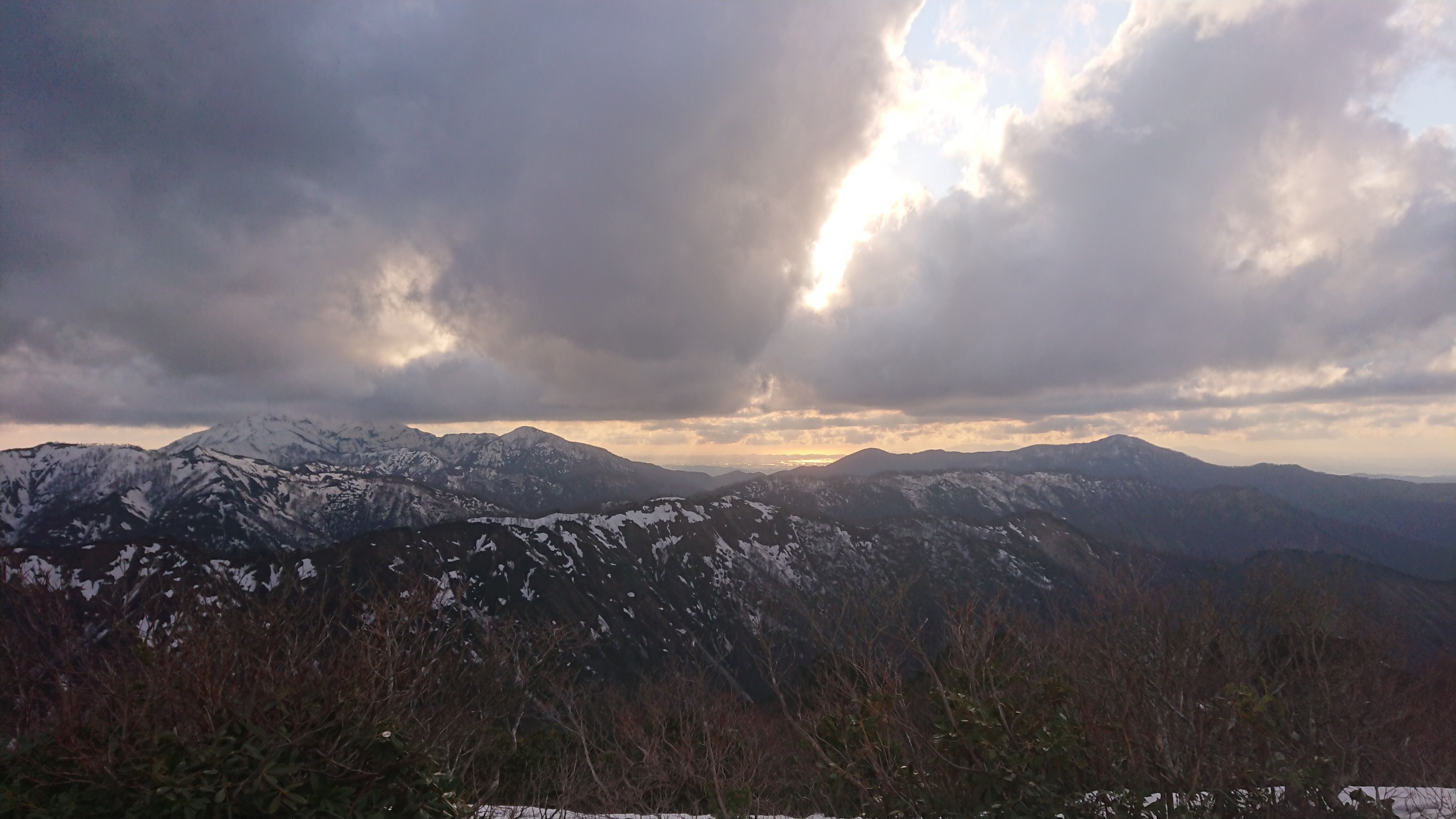 木六山・銀次郎山 粟ヶ岳から白山